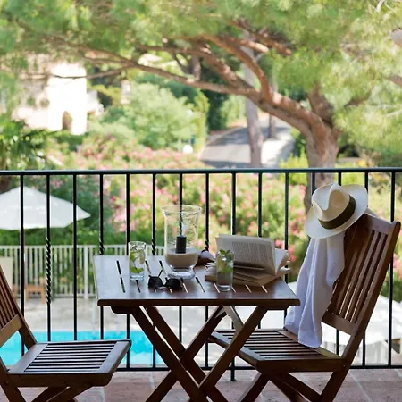 Domaine Du Calidianus Отель