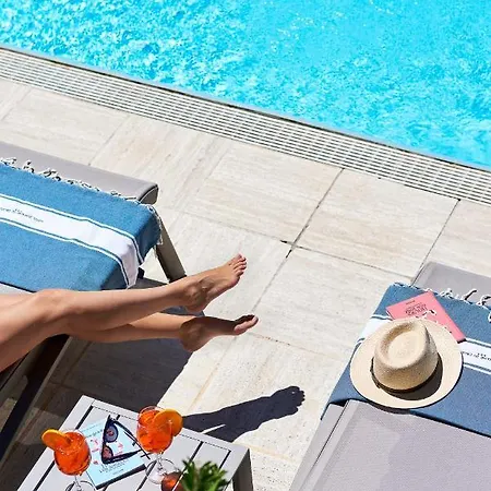 Domaine Du Calidianus Hotel